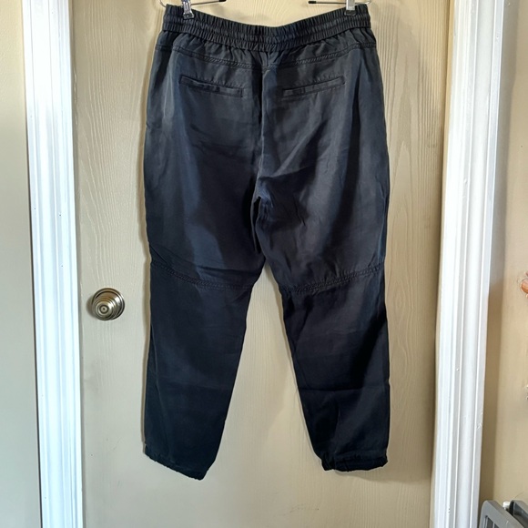 Banana Republic Black jogger-like casual pants, elastic waist Size Petite S - Picture 5 of 5
